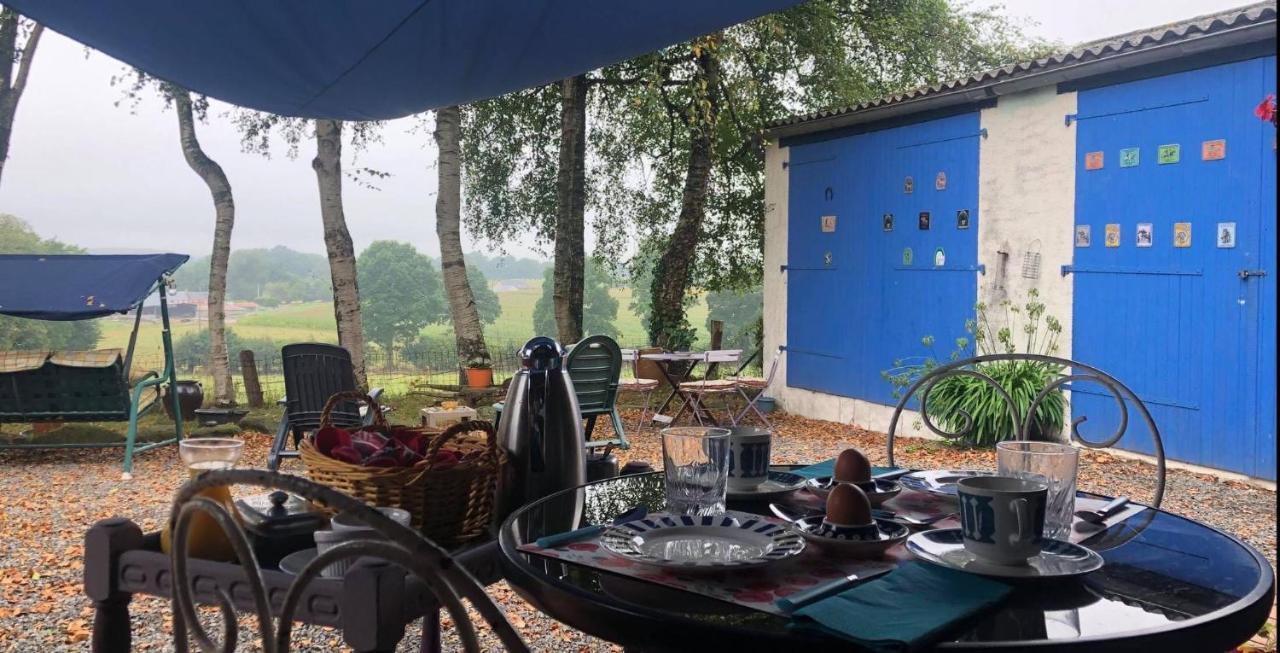 Double & Family Rooms In Tranquility In Blue Saint-Mars-sur-la-Futaie Exterior foto